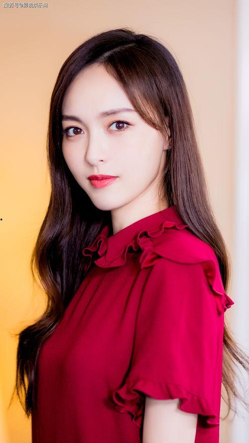 娱乐爆料王霏霏是谁,揭秘王霏霏，她是如何成为娱乐圈新宠的？